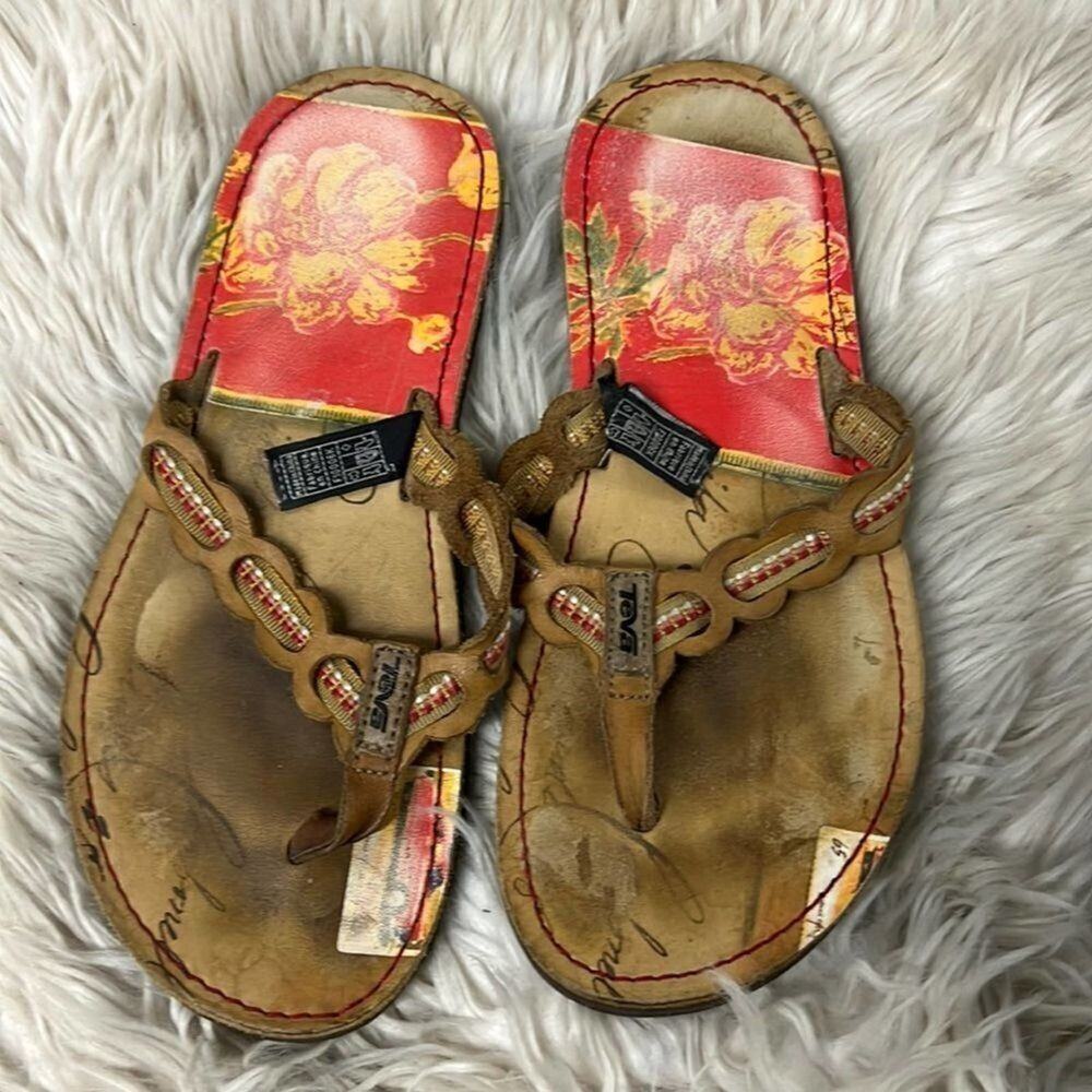 TEVA LEATHER SANDALS‎ SIZE 7